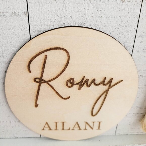 Personalized Baby Name Announcement, Engraved Wood Plaque, Photo Prop - Picture 5 of 5